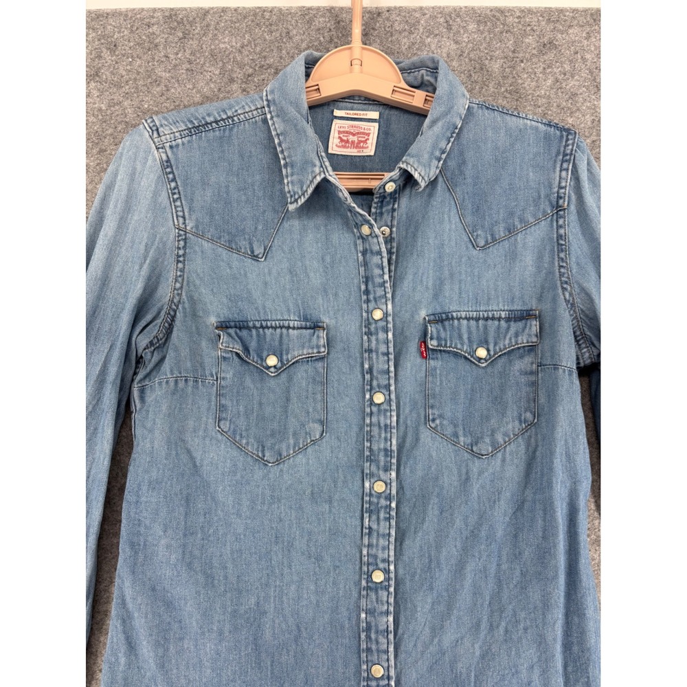 Levis Womens Tailored Fit Denim Western Shirt Light Wash Pearl Snap Small 17269